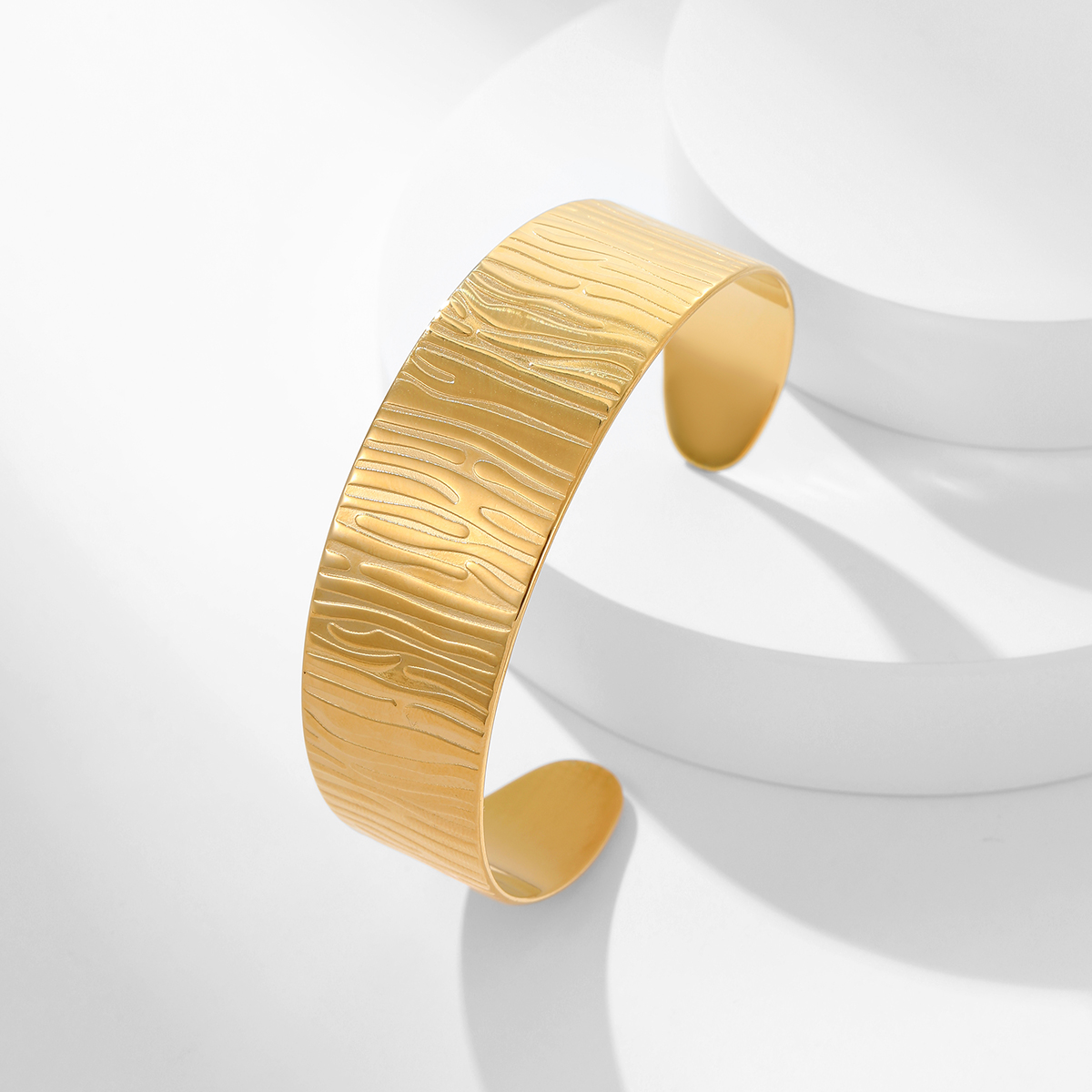 不锈钢开口18K镀金锤纹宽手镯
