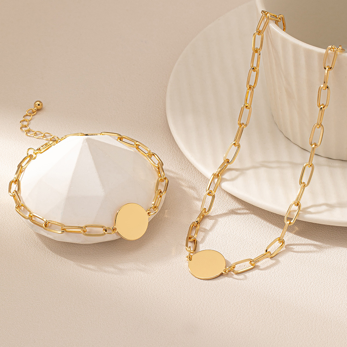 18k Pvd镀金不锈钢多层圆形女士吊坠项链