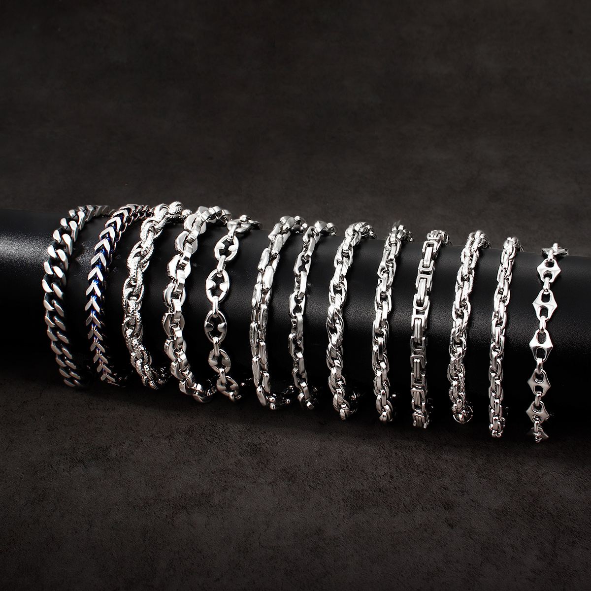 男士复古时尚不锈钢镀银手镯