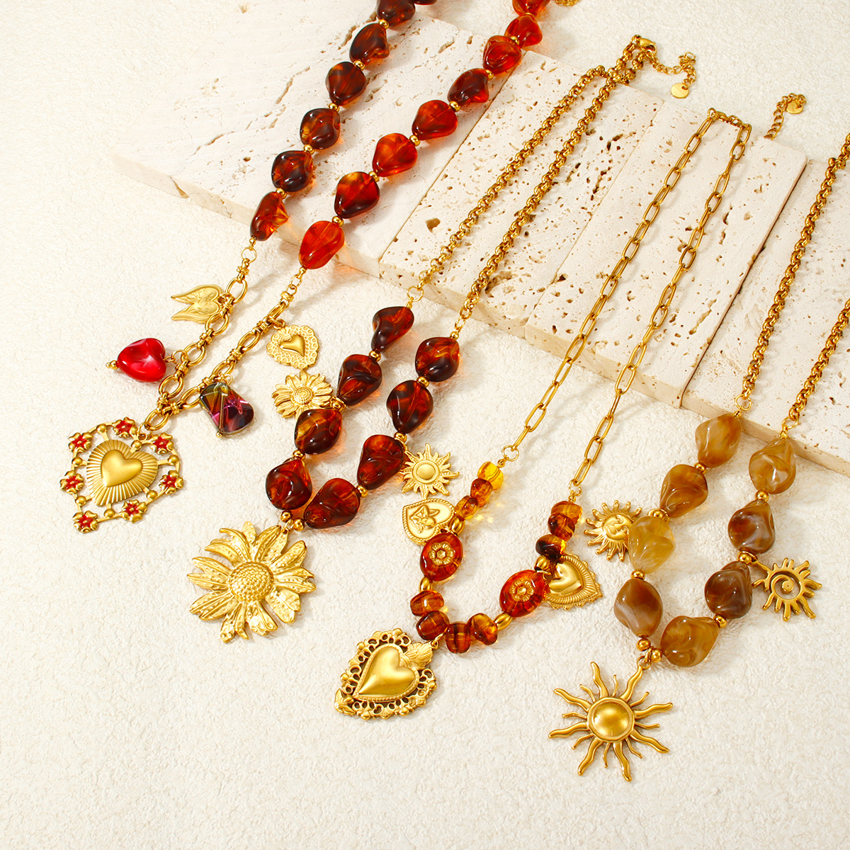 手工树脂珠项链，18K镀金不锈钢心形吊坠，女士DIY时尚饰品